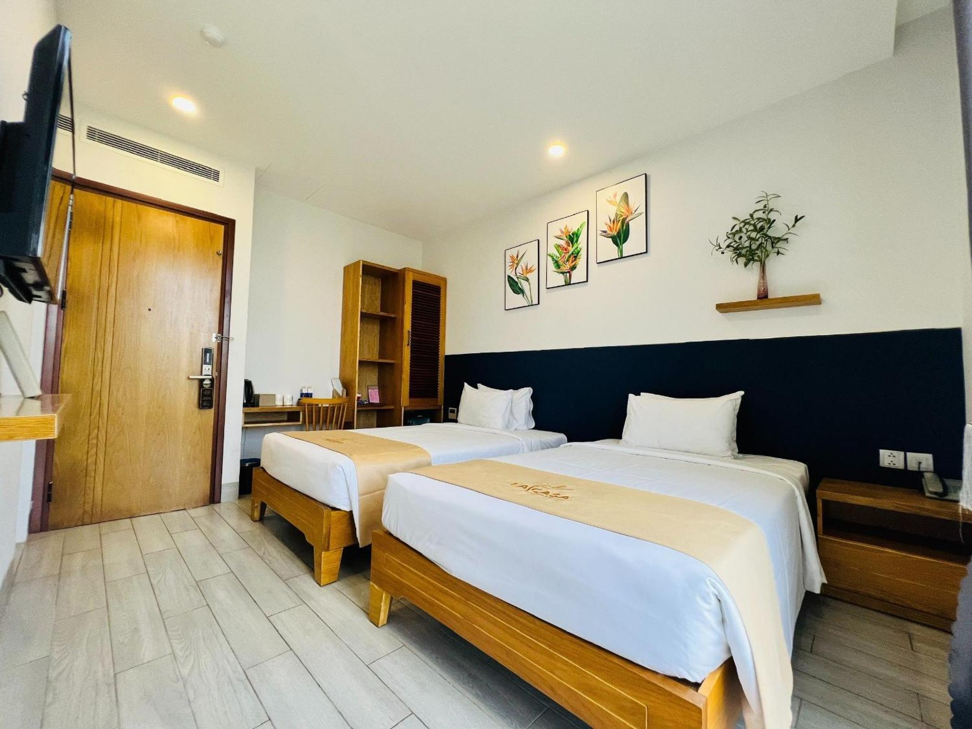 La Casa Tuy Hoa Hotel Екстериор снимка